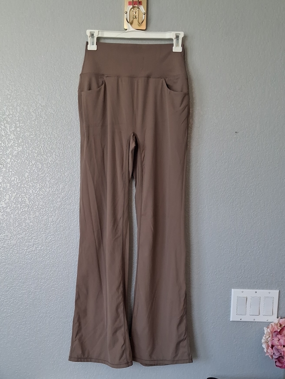 High-Waist Flare Yoga Pants in Brown